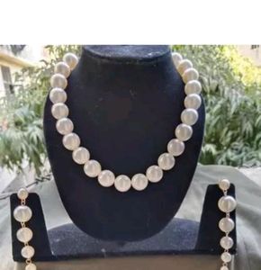 Pearls Necklace Set With Earrings