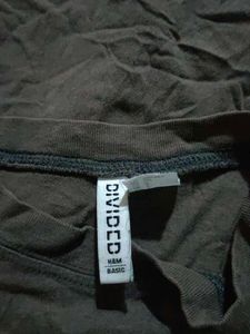 H&amp;M Gray &#39;Love&#39; Graphic Tee