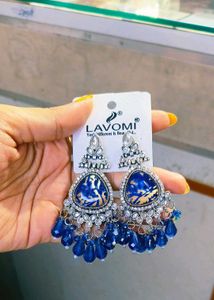 Lavomi Dangle Earrings
