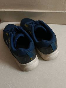 Campus Shoes Looks Like New