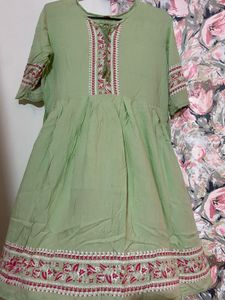 Green Embroidered Kurta