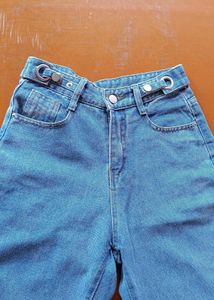 Urbanic Wide Leg Blue Jeans