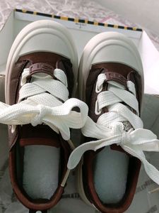 SOLETHREADS sneekers