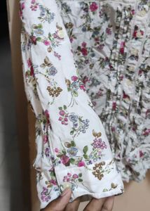 New Collection Of Top🥰