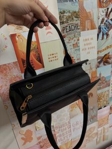 Black Matte Classy Handbag