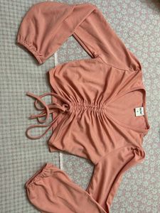 Cute Peach knot top 💕