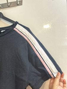 H&amp;M Black Crop Top