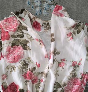 FREE SHIPPING....Floral Print Long Sleeve Dress
