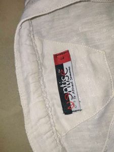 women&#39;s White Long Sleeve Shirt