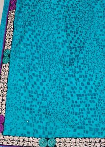 saree redi blouse k sath he