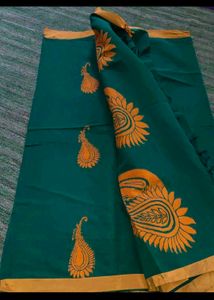 Elegant Green Saree (Women&#39;s)