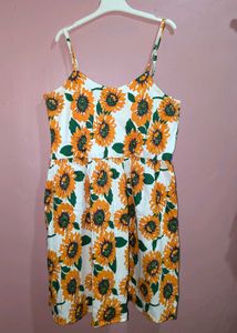 Berrylush Floral Print Back Stylish Dress