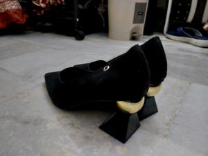 Macy Alfani&#39;s First Copy Golden Ball Bottom Heels
