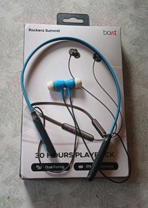 Wireless Headphones/ Earphones