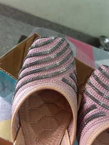 Embellished Pink Juttis