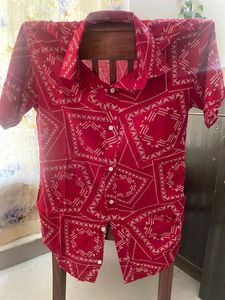 Unisex Red Shirt With White Motifs - H&amp;M Copy