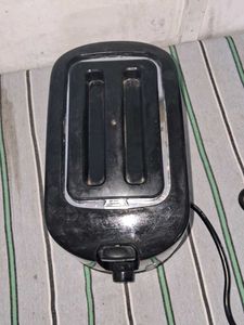 Black Two-Slice Toaster