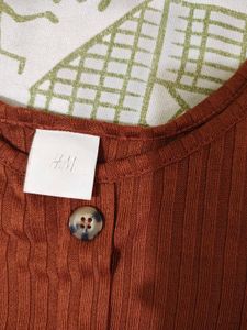 H&amp;M Ribbed Vest Top (34-36)