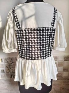 Chic Houndstooth Peplum Top