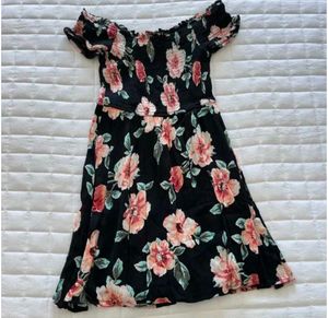 Size S/M🎁Buy 2 Get 1 Free 🎁Floral Mini Dress