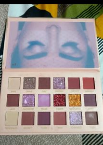 New Nude Eyeshadow pallete not used