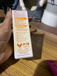Simple 10 percentage vitamin C serum