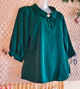 Size M/L 🎁Buy 2 Get 1 Free 🎁Green Collar Top