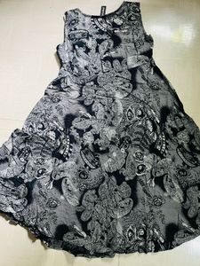 Black &amp; White Floral A-Line Sleeveless Dress