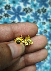 Peacock earrings one garam