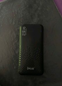 IVON Portable Charger