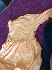 kurti orange 40-42 size ko a jayegi