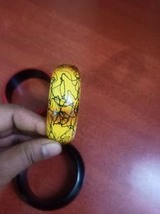 Bangles Boht Ache H Girls Ke Liy