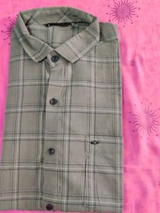 Green Half Sleeve Formal Shirt 40 Size