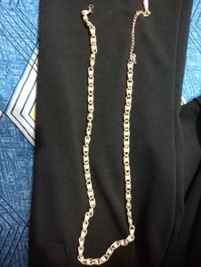 Gold Chain with Pearl Detail For Waist