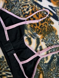 Van Heusen Black Bra