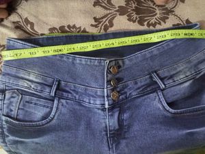 HIGH WAIST JEANS
