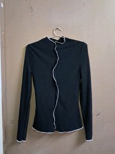 Black Body Fitted Pretty Top