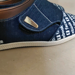 footwears item 7