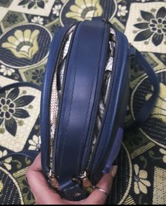 Beautiful Round Sling bag