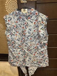 Floral Print Sleeveless Top