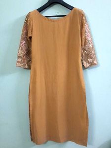 Beautiful 😍 Pakistani Embroided Suit 🤎