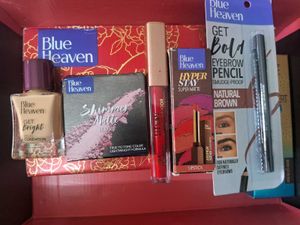 Buy1get5free💥 Lakme Sunscreen &amp; Makeup Kit