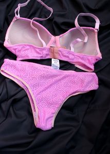 Bra &amp; Panty Set 👙