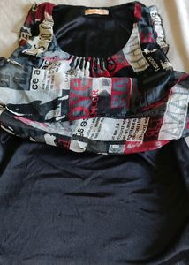Black sleevless top with inner