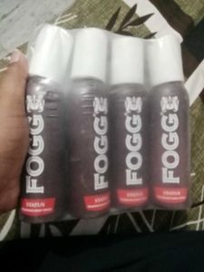 Fogg Status Body Spray (Pack of 4)