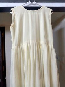 Women&#39;s ethinic Embroidery Vest &amp; Kurta