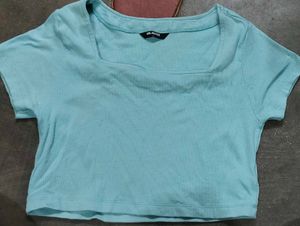 Pretty ribbed crop top 🎀