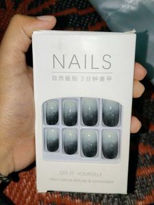Ombre Press-On Nails - 24 Piece Set