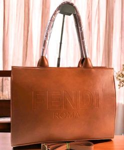 Fendi Roma Handbag 🤎