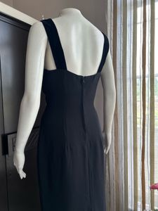 Sweetheart black fitted dress